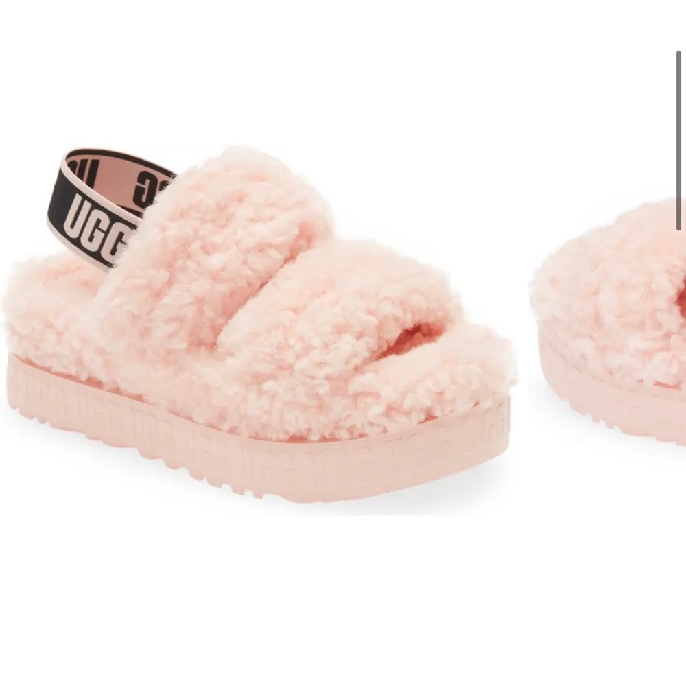 UGG SLIPPERS